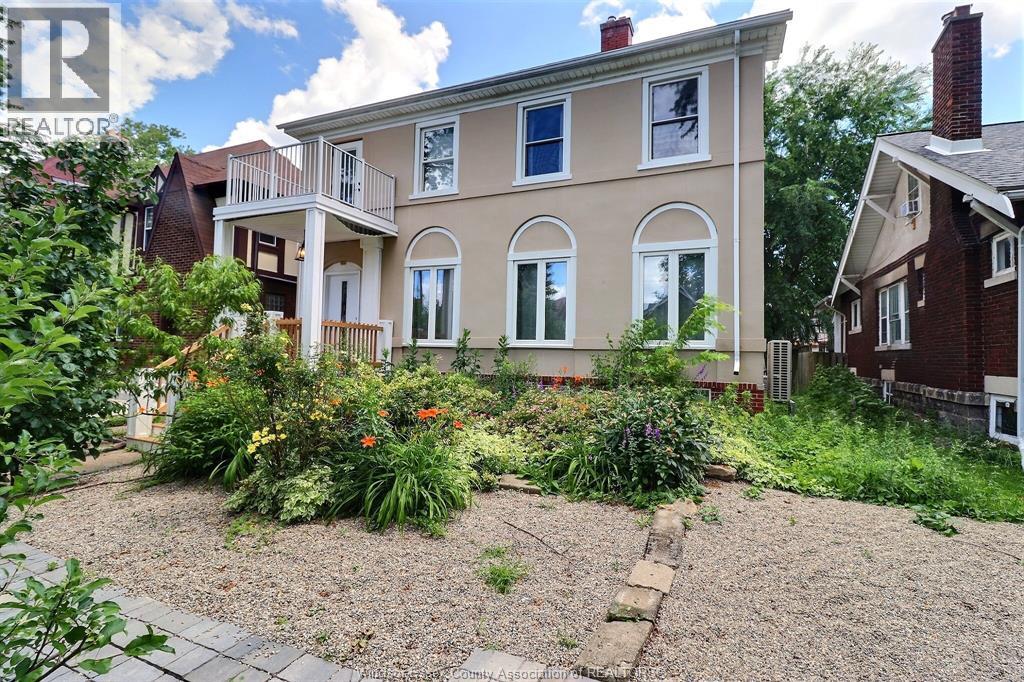 956 VICTORIA - 2