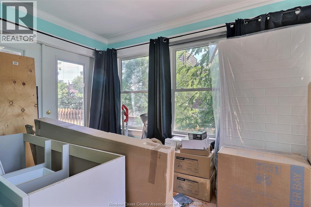 956 VICTORIA - 26