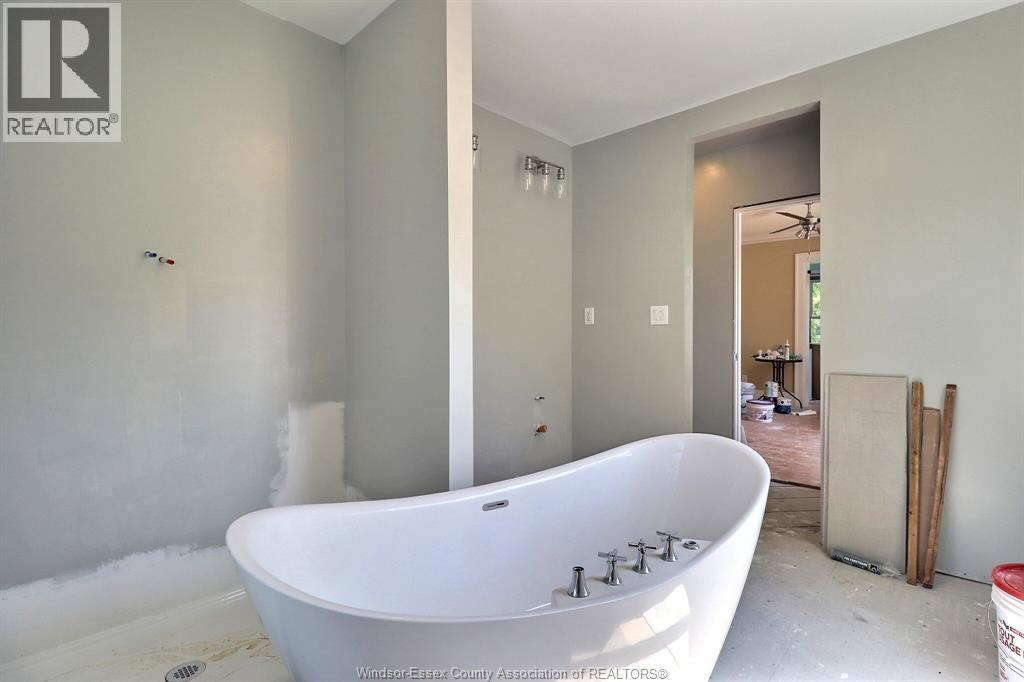 956 VICTORIA - 31