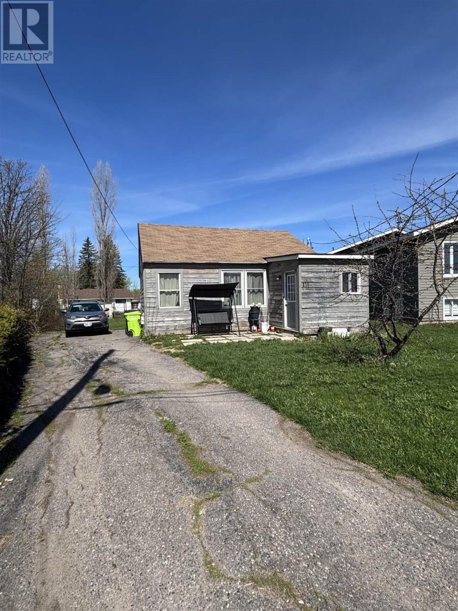 133 Bellevue AVE - 4