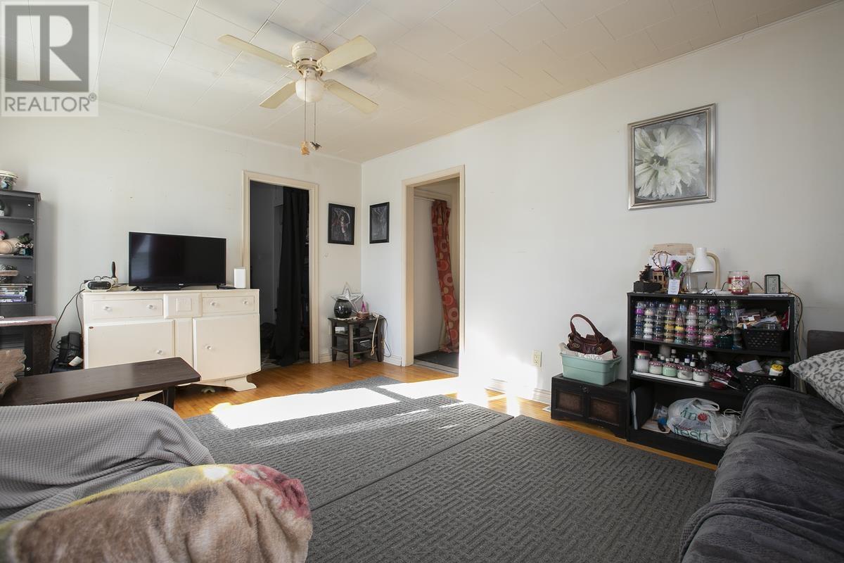 133 Bellevue AVE - 8