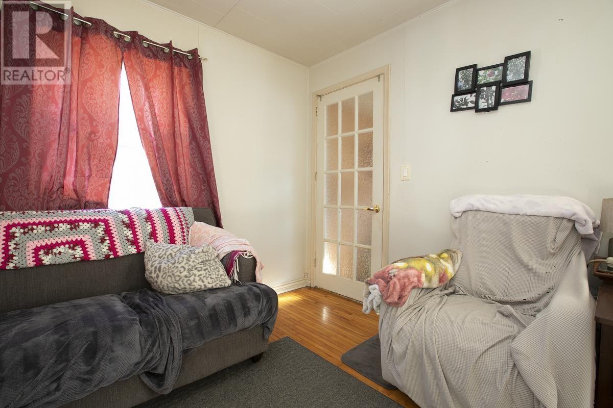 133 Bellevue AVE - 7