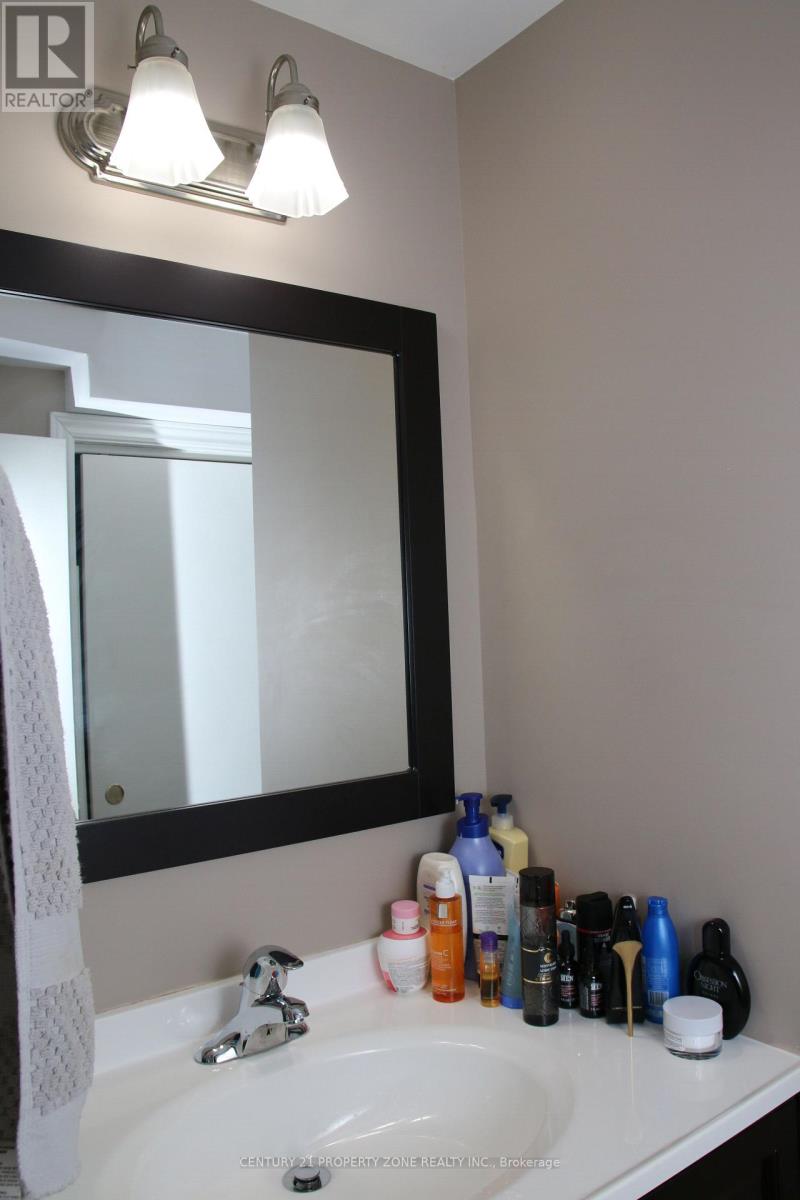 24 SWEET CLOVER CRESCENT - 37