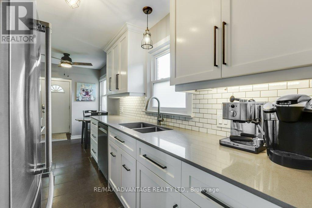 319 MANITOBA STREET - 11