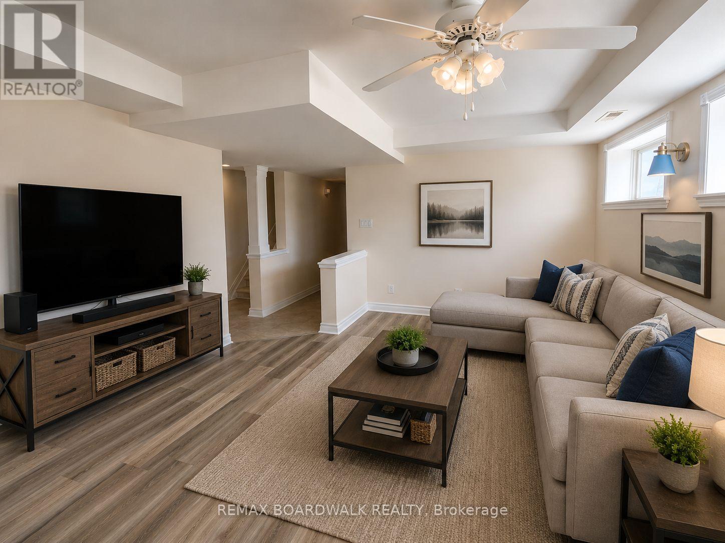 1918 ROSEDALE ROAD N - 33