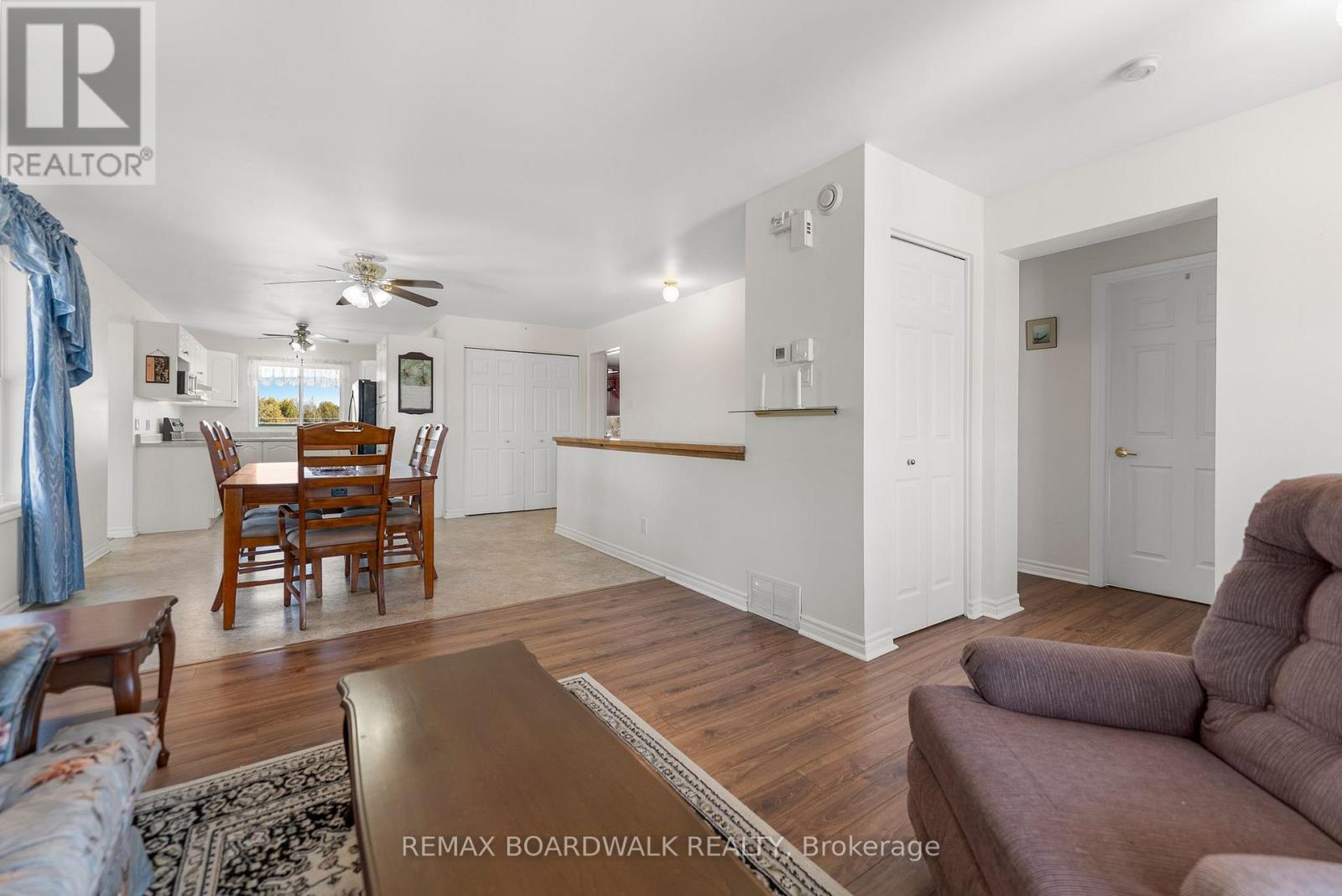 1918 ROSEDALE ROAD N - 9