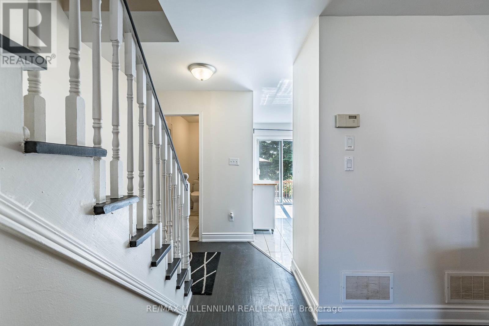 #36 36 SPADINA ROAD - 8