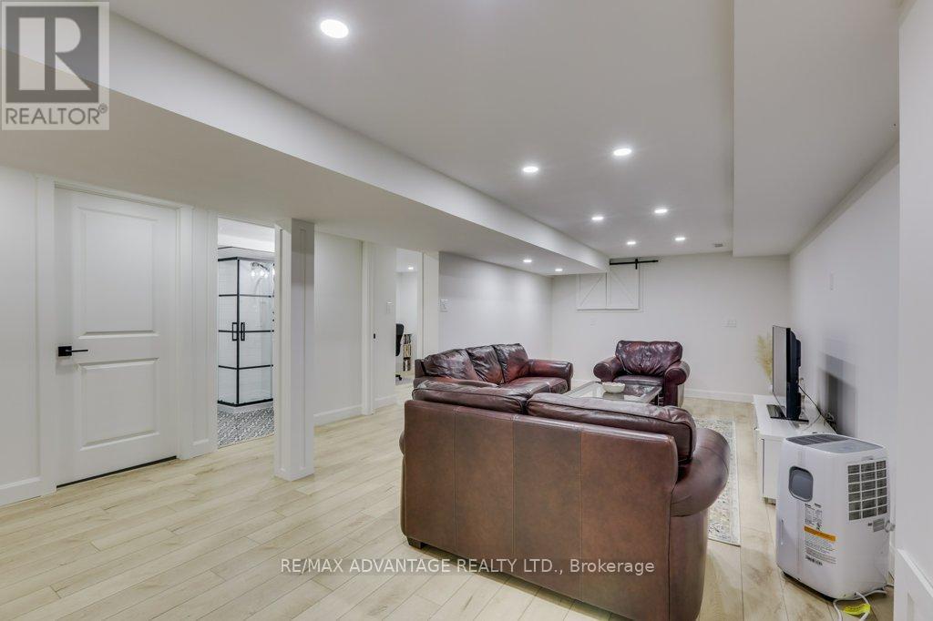319 MANITOBA STREET - 20