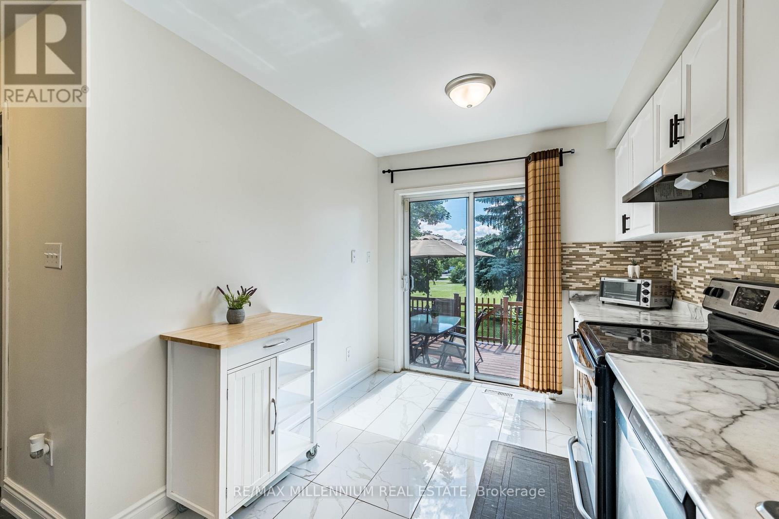 #36 36 SPADINA ROAD - 19