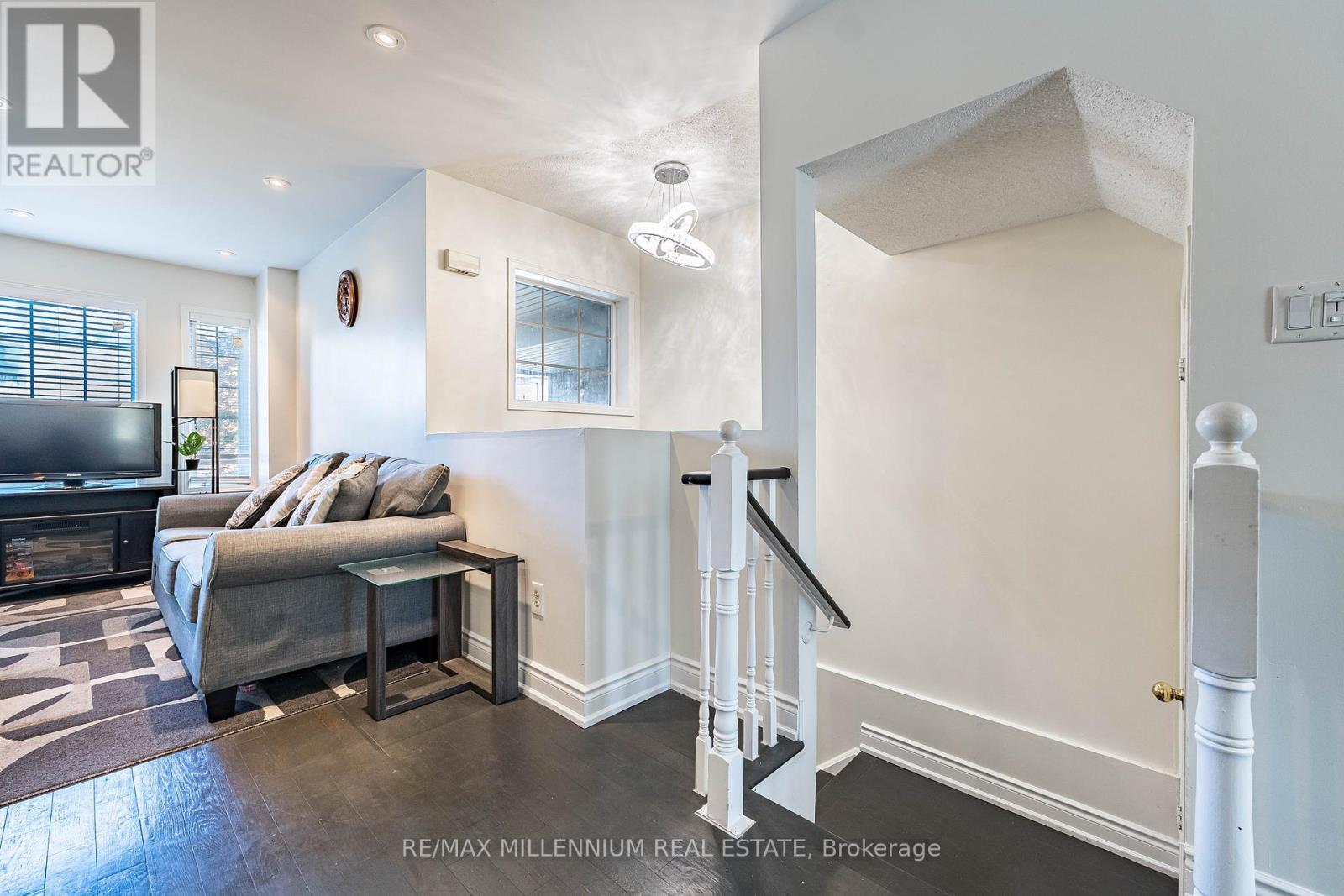 #36 36 SPADINA ROAD - 3