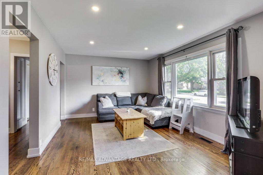 319 MANITOBA STREET - 5