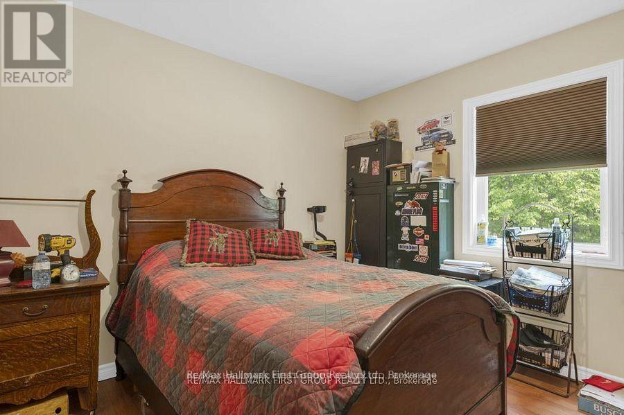 1571 CORDOVA ROAD - 23