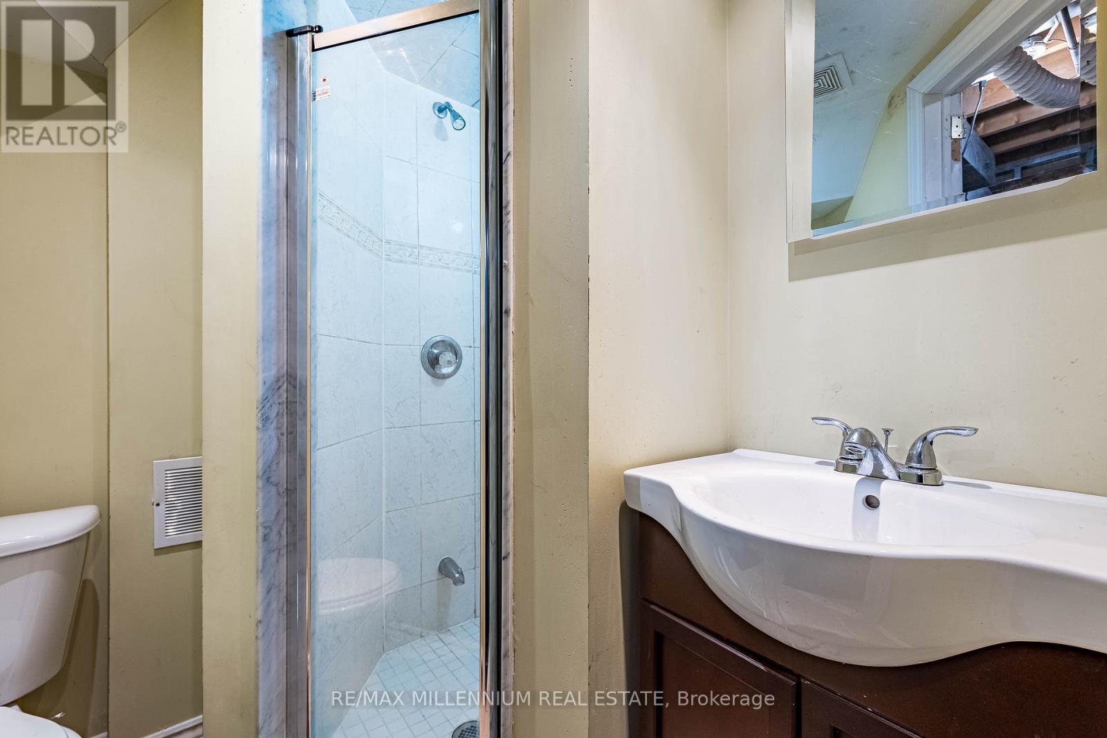 #36 36 SPADINA ROAD - 40