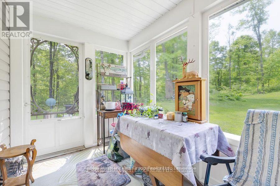1571 CORDOVA ROAD - 25