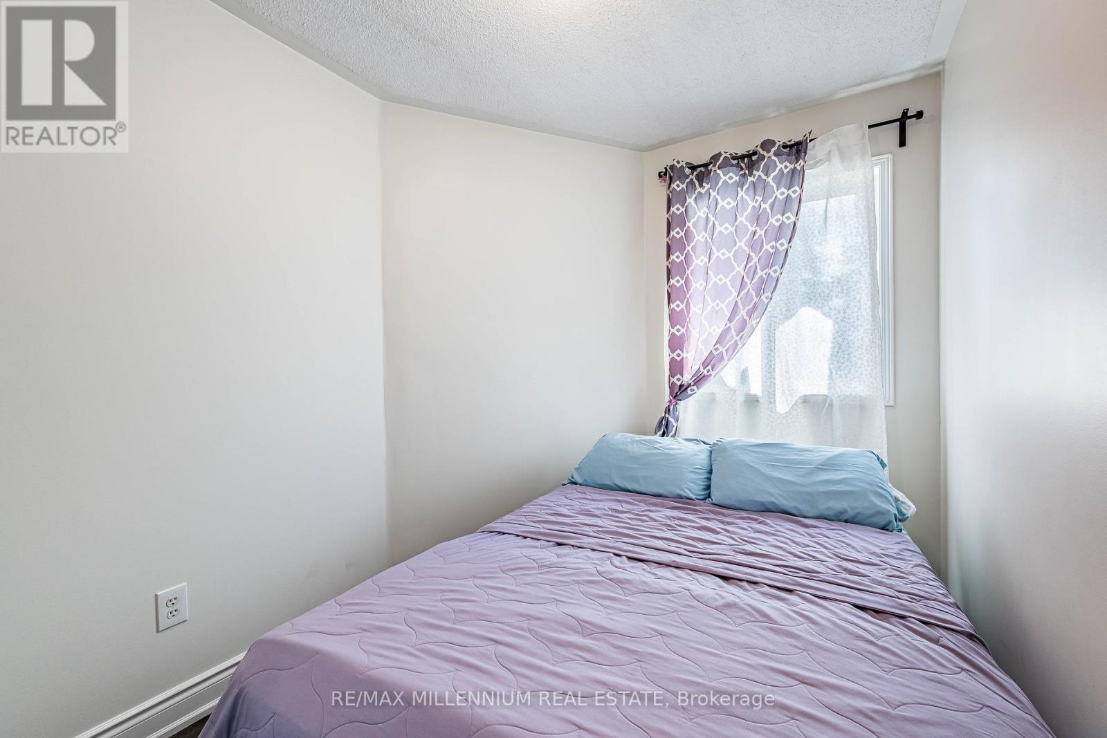 #36 36 SPADINA ROAD - 34