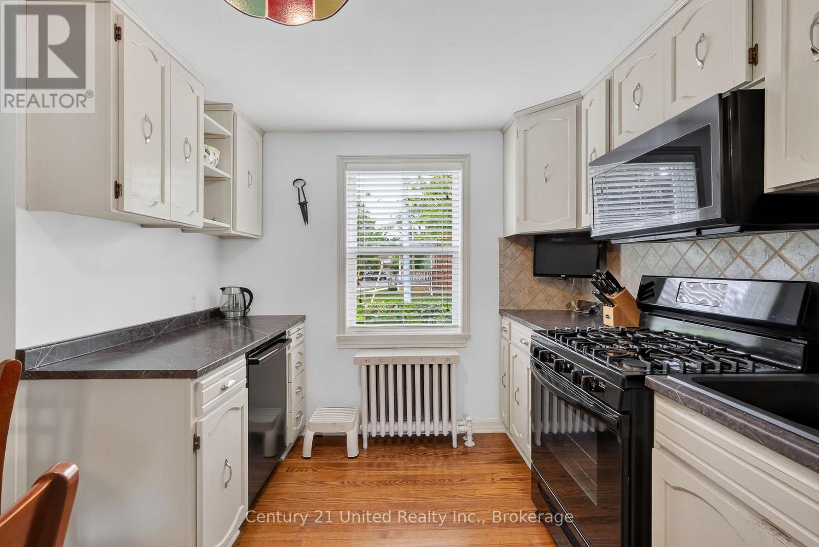 190 BLAKE STREET - 22