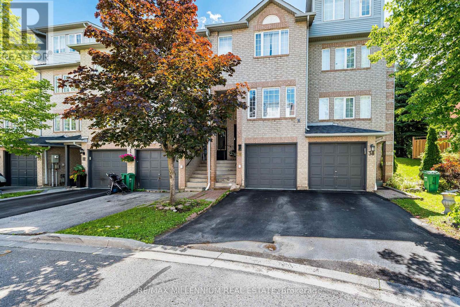 #36 36 SPADINA ROAD - 1