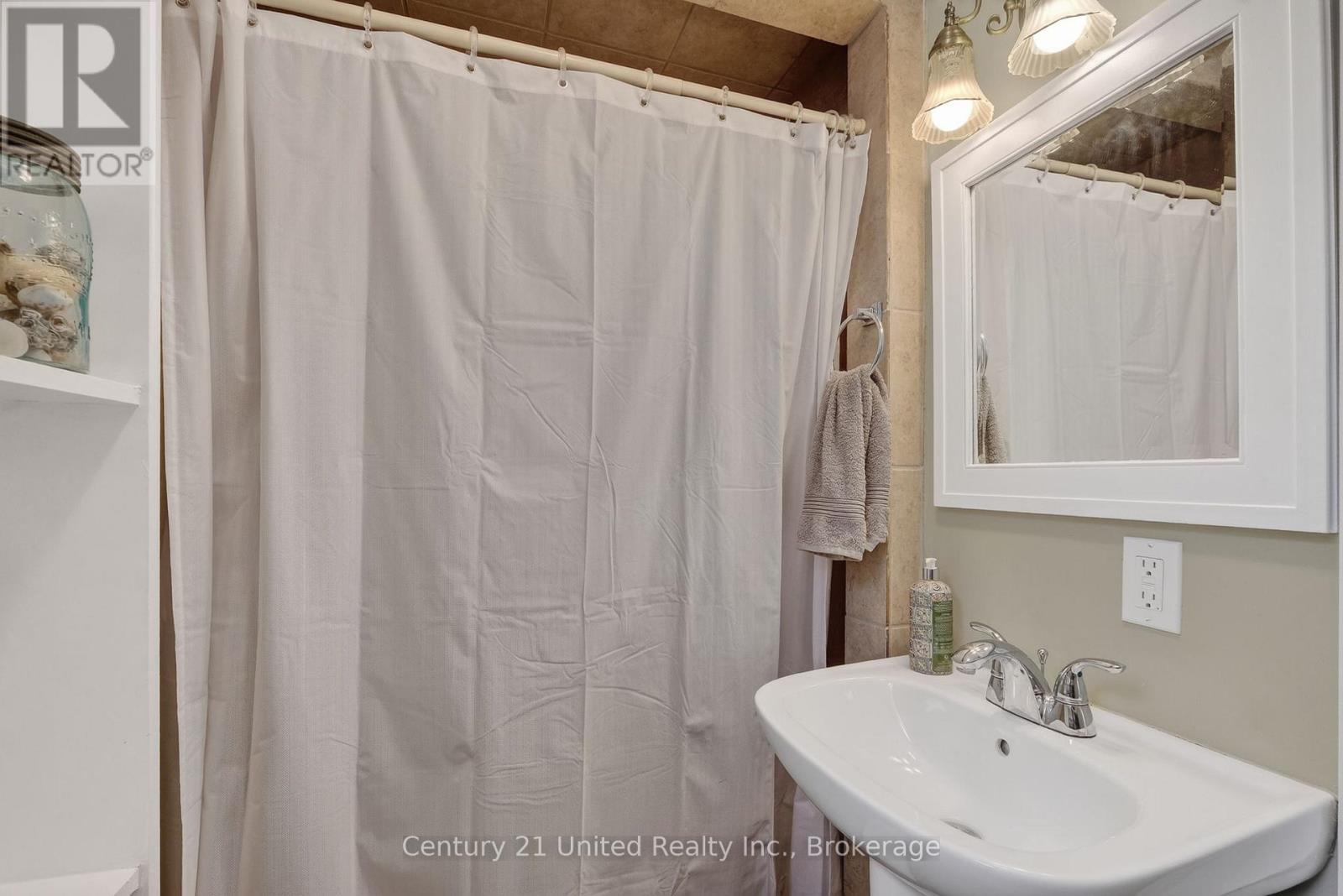 190 BLAKE STREET - 10