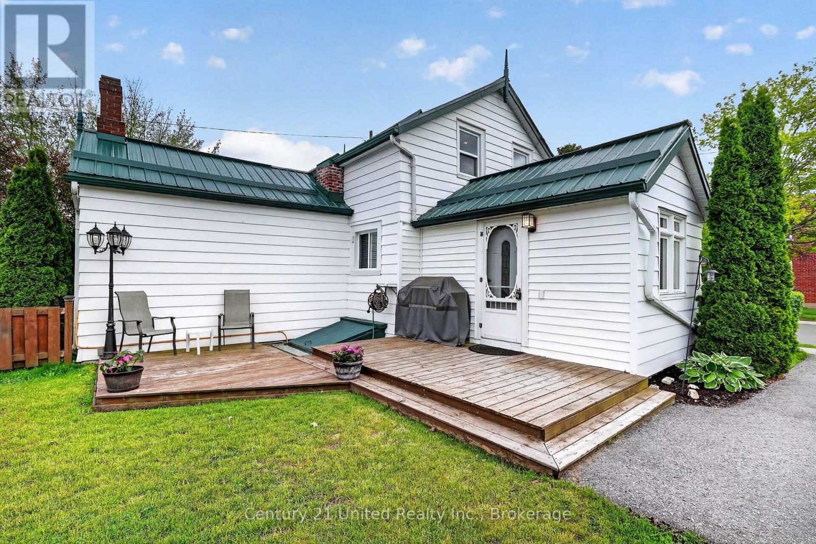 190 BLAKE STREET - 36