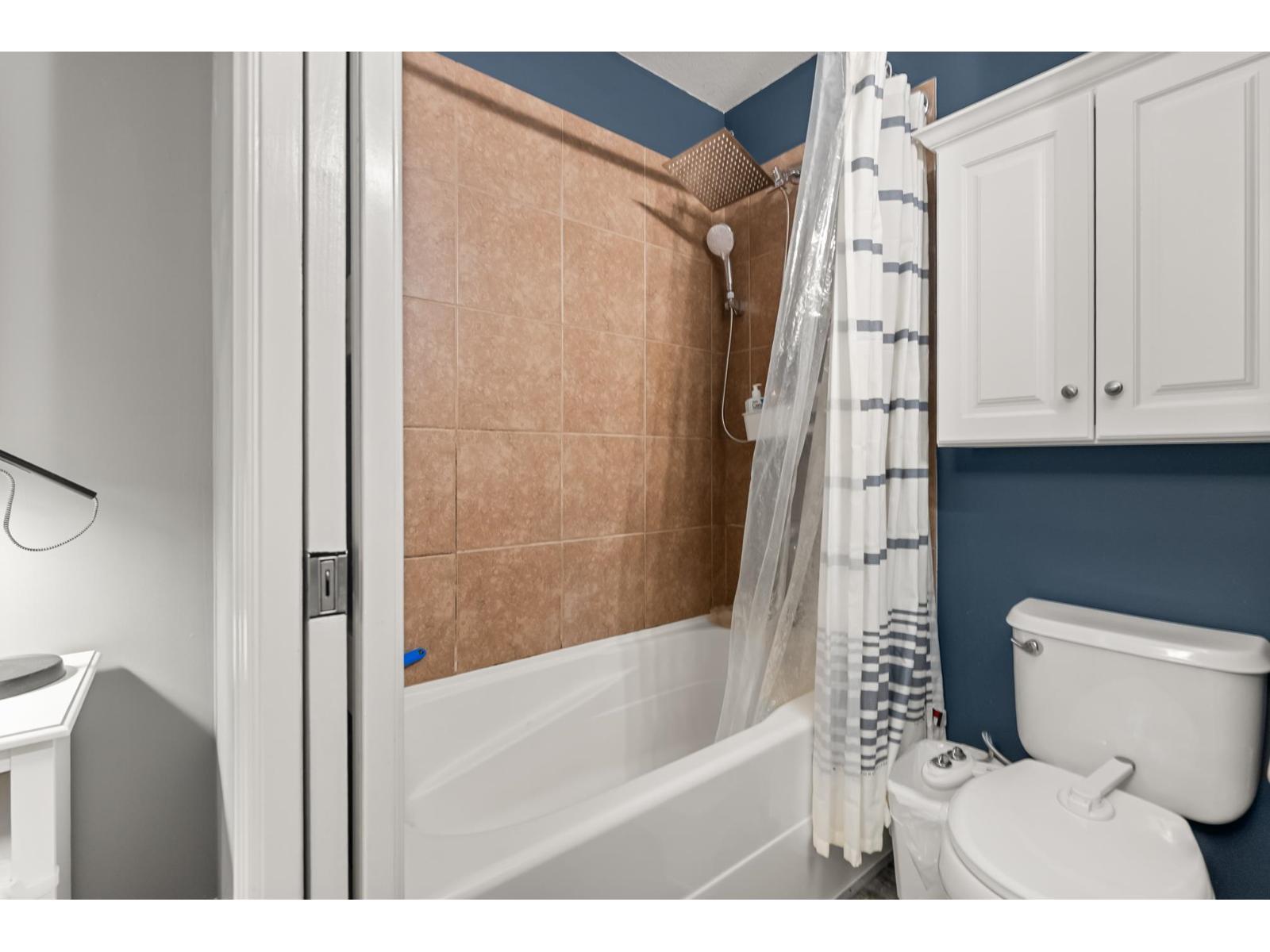 3 Bed, 3 Bath House for Sale in Abbotsford – 20 33321 GEORGE FERGUSON WAY, Abbotsford – MLS# R3126717 - Image 31