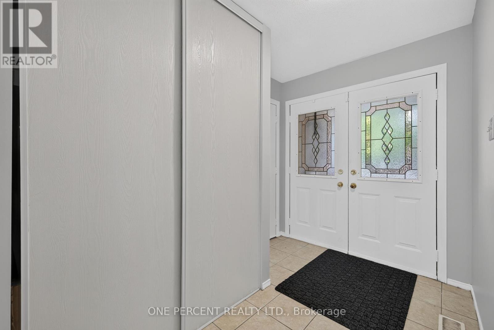 6 WINDCHIME CRESCENT - 4