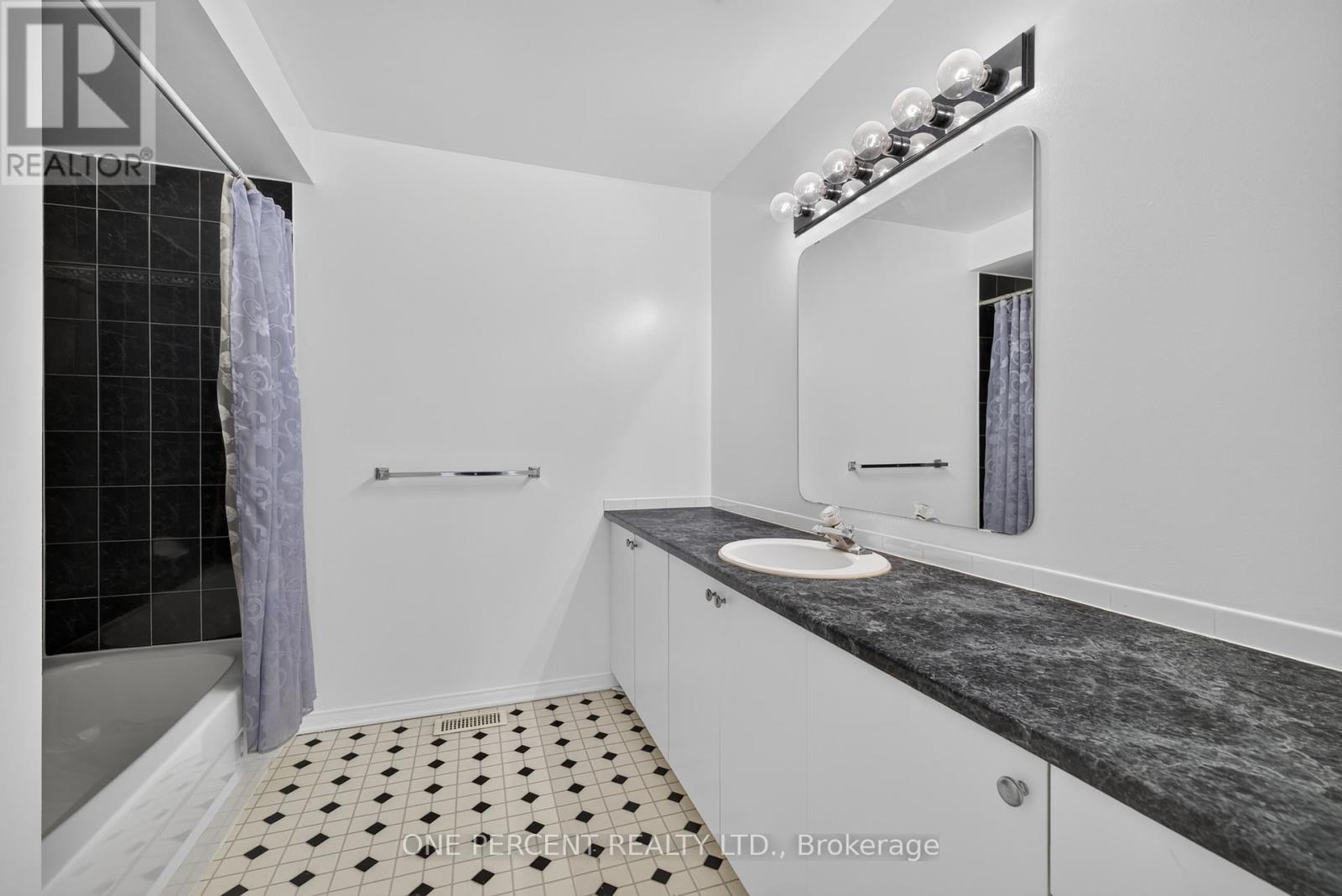 6 WINDCHIME CRESCENT - 31