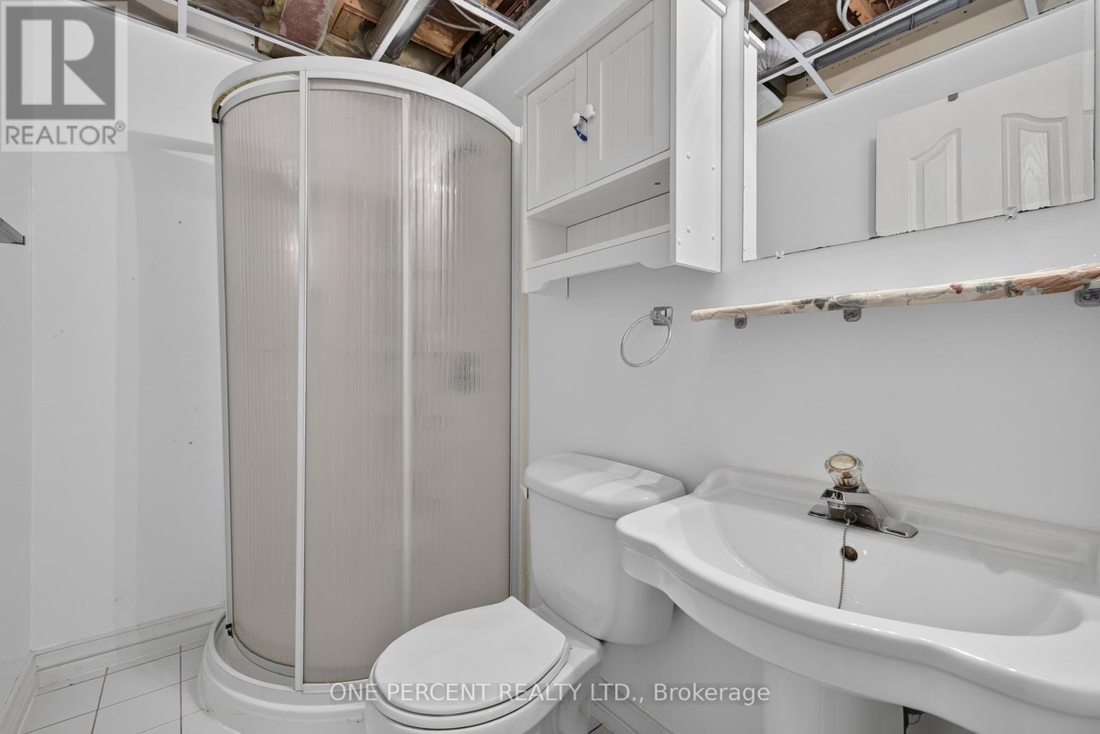 6 WINDCHIME CRESCENT - 42