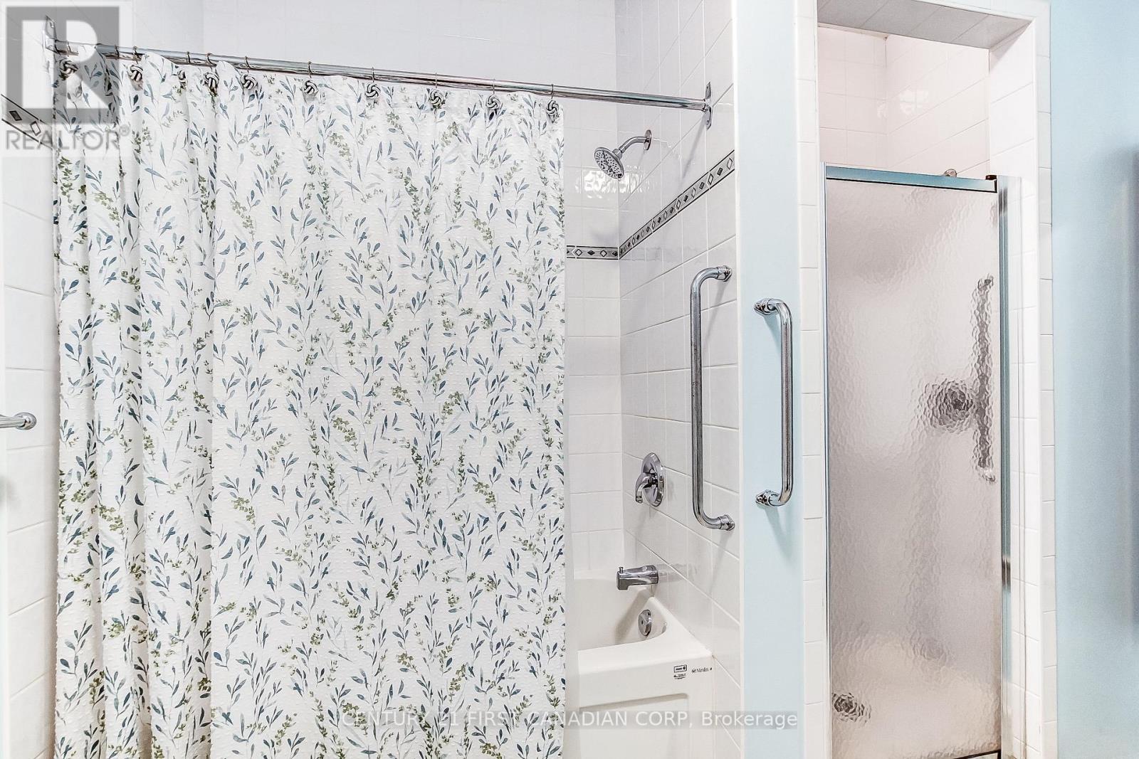 #11 417 HYDE PARK ROAD - 19
