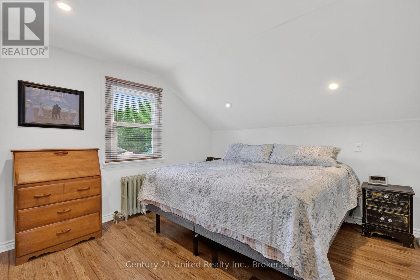 190 BLAKE STREET - 31