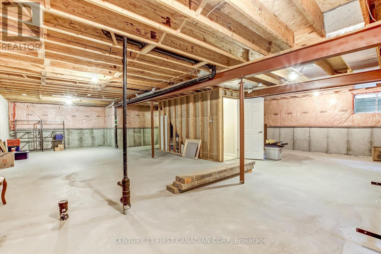 #11 417 HYDE PARK ROAD - 24
