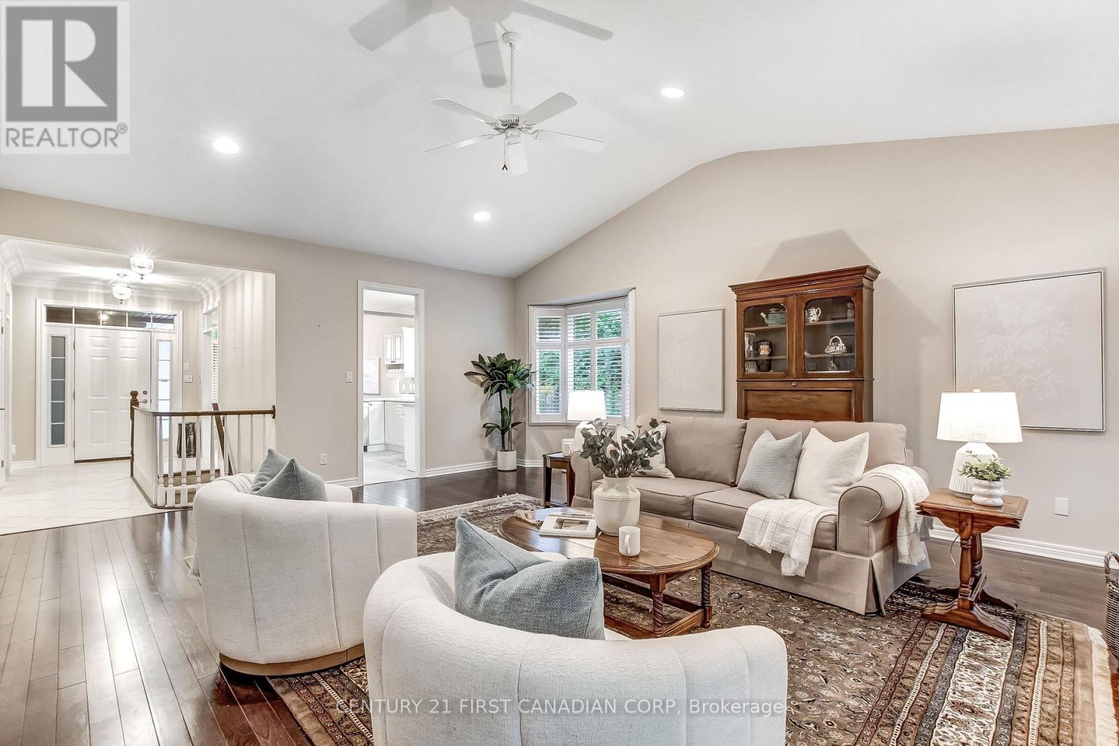 #11 417 HYDE PARK ROAD - 14