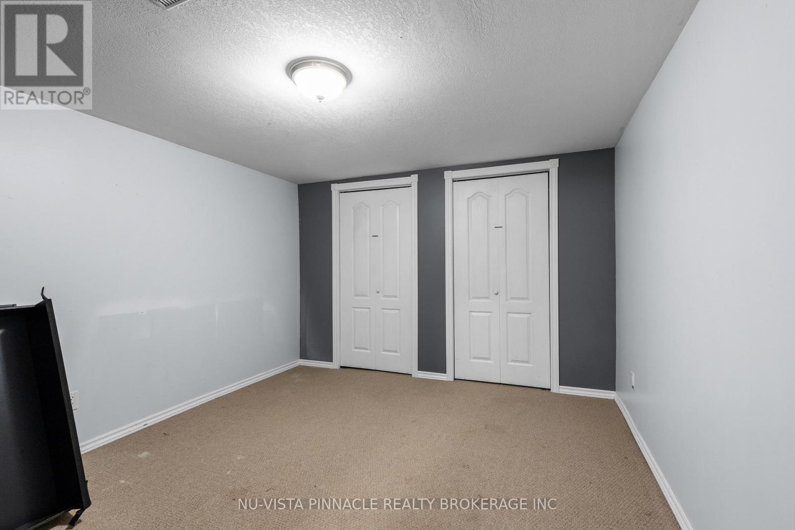 71 MELANIE DRIVE - 25