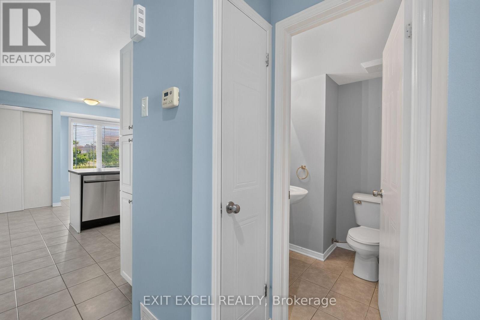 #1 532 LAKERIDGE DRIVE - 16