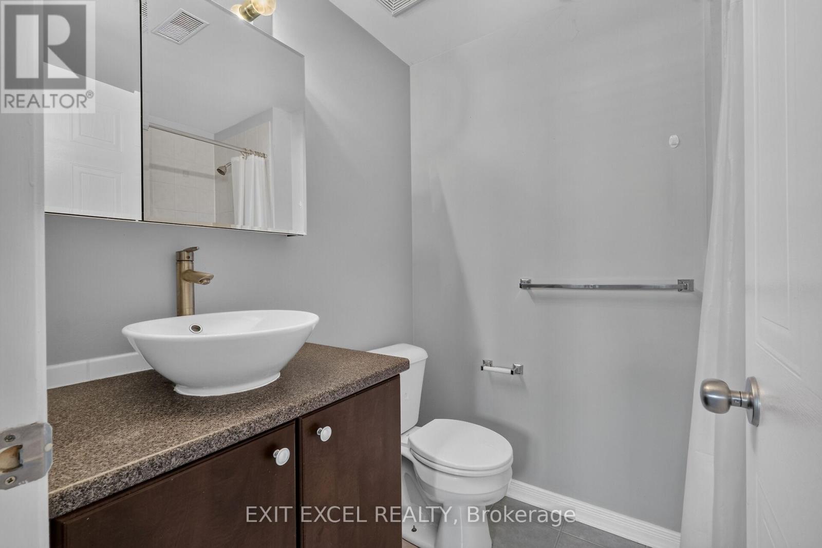 #1 532 LAKERIDGE DRIVE - 28