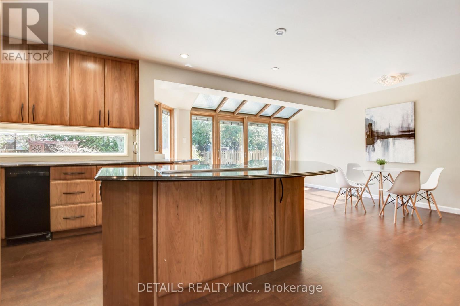 4388 WHITTAKER CRESCENT - 13