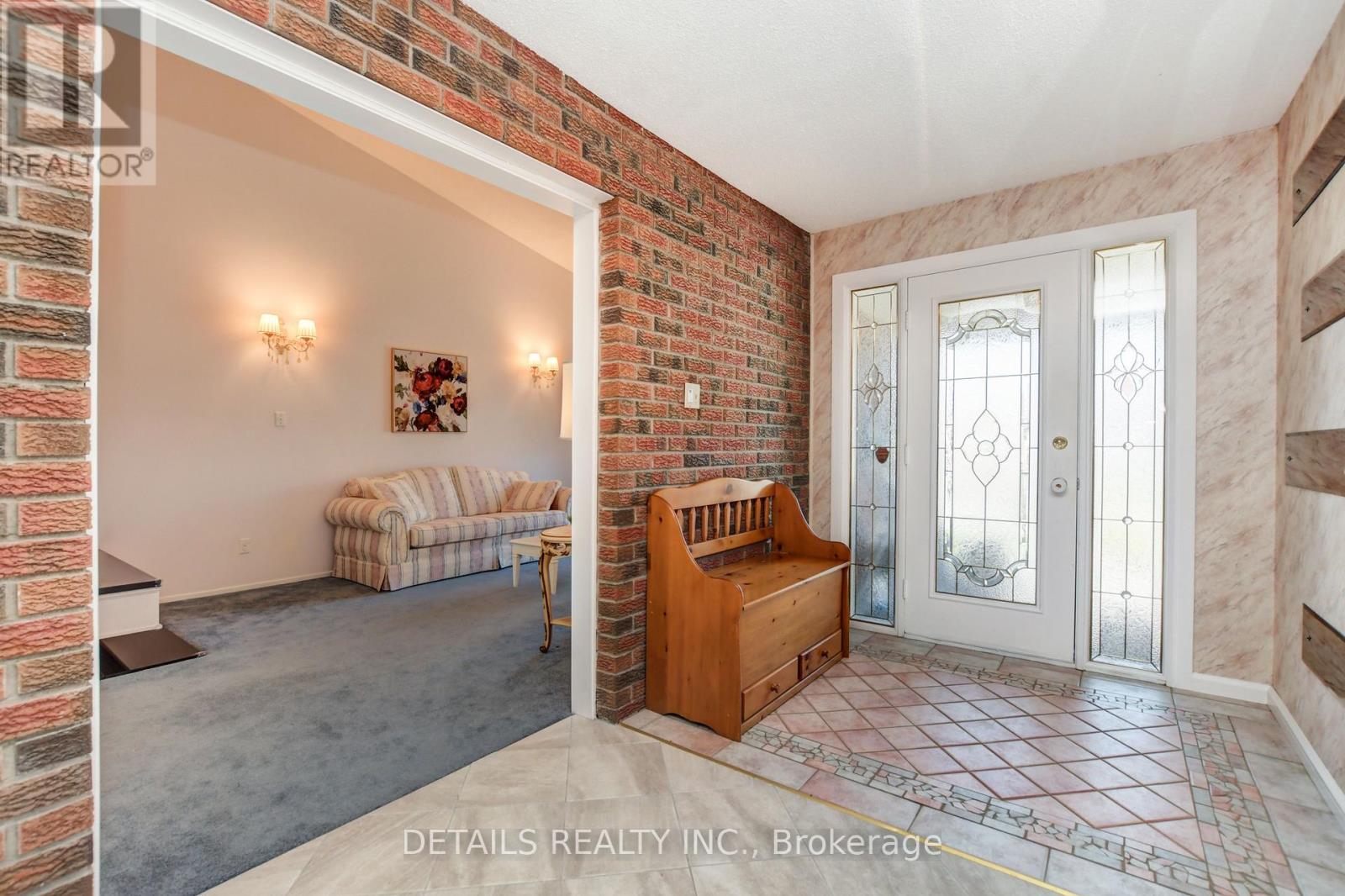 4388 WHITTAKER CRESCENT - 9