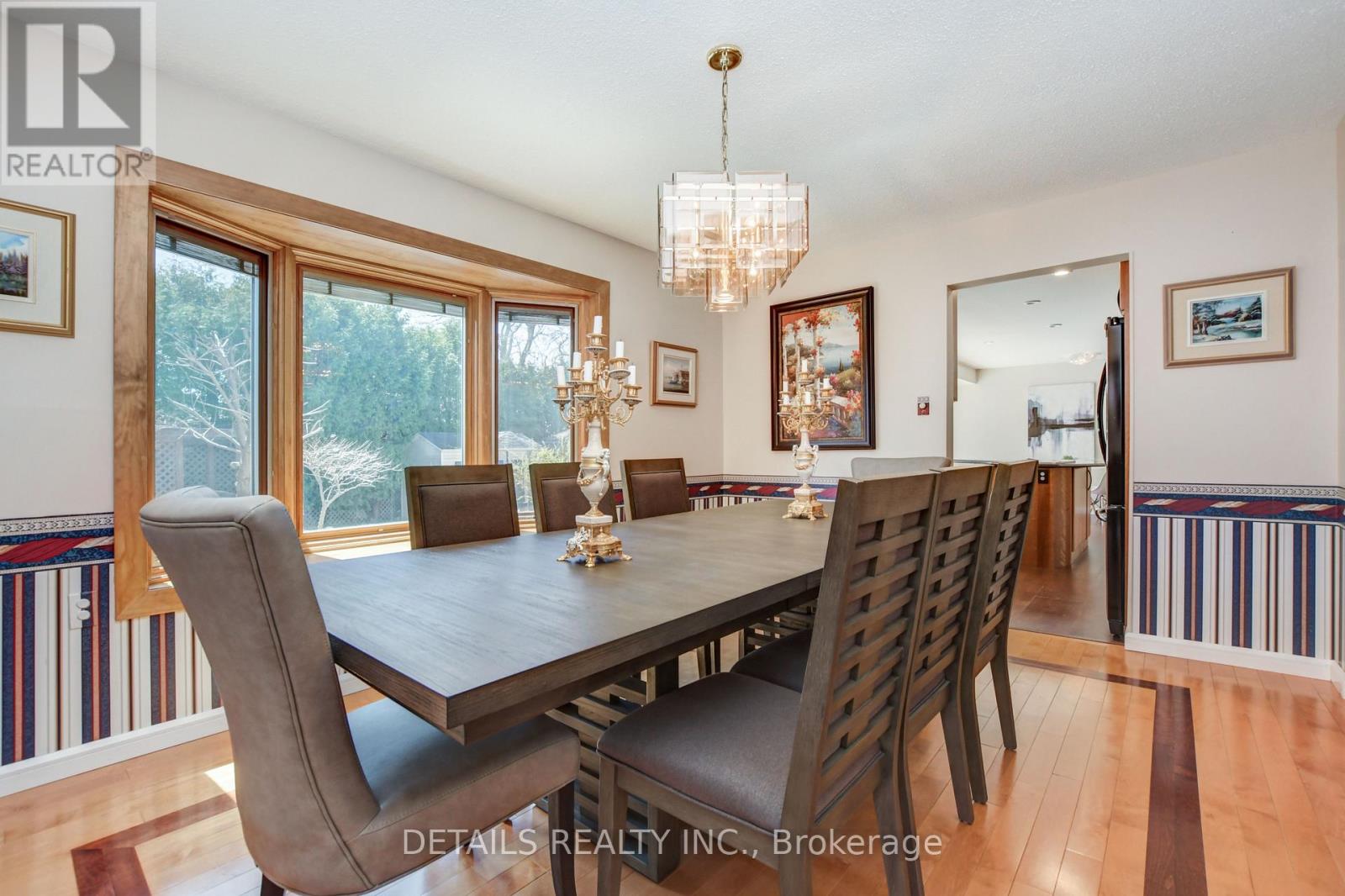 4388 WHITTAKER CRESCENT - 19