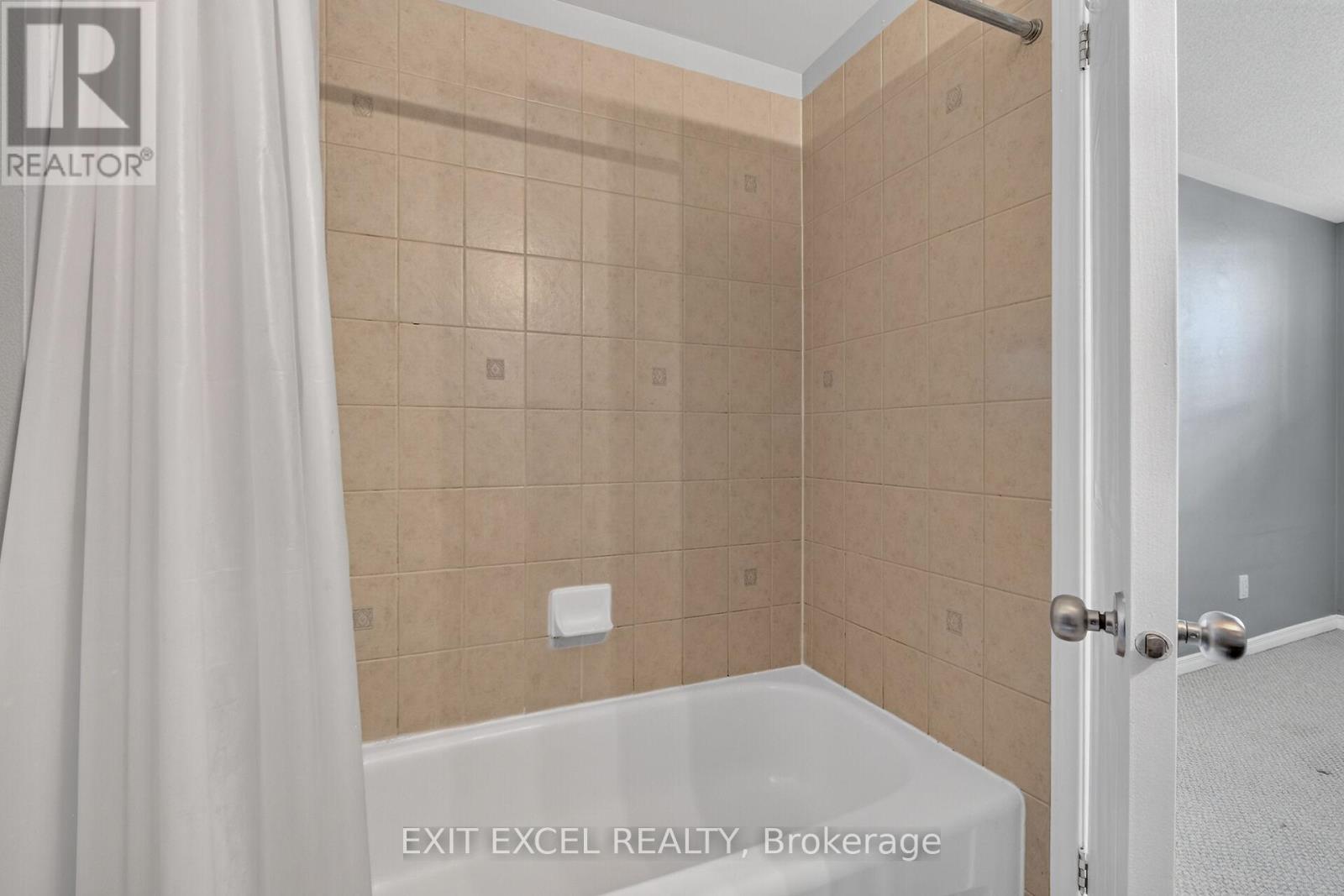 #1 532 LAKERIDGE DRIVE - 30