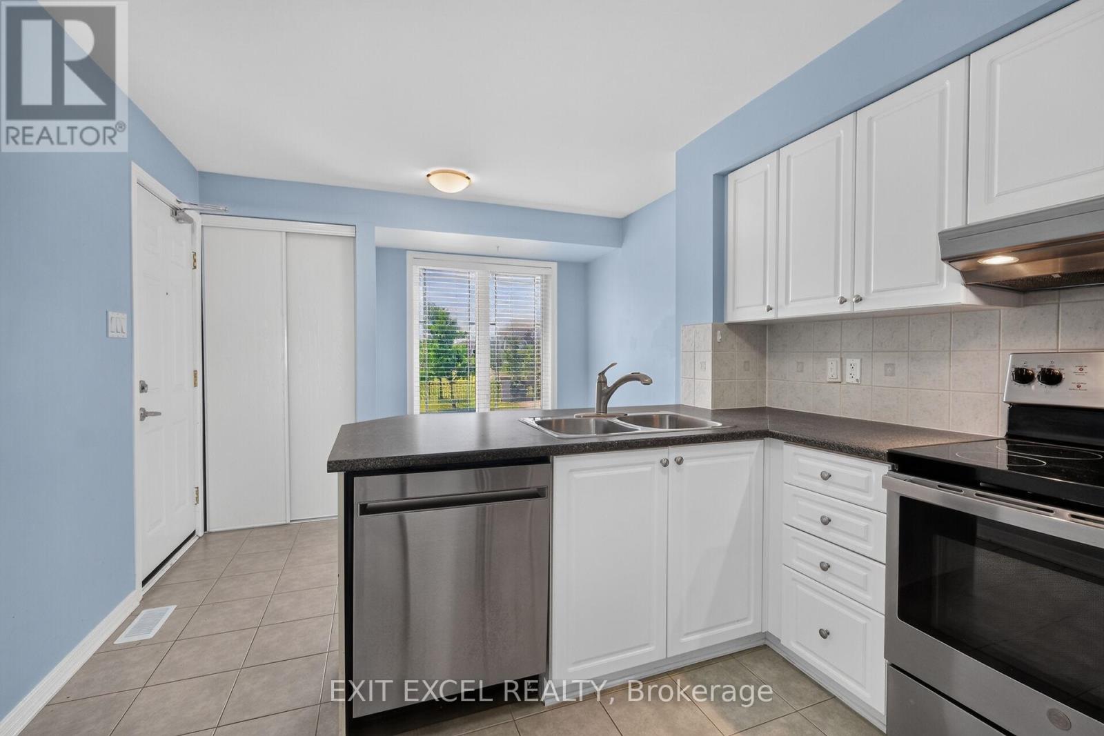 #1 532 LAKERIDGE DRIVE - 11
