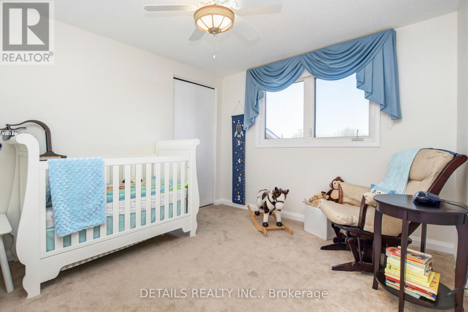4388 WHITTAKER CRESCENT - 30