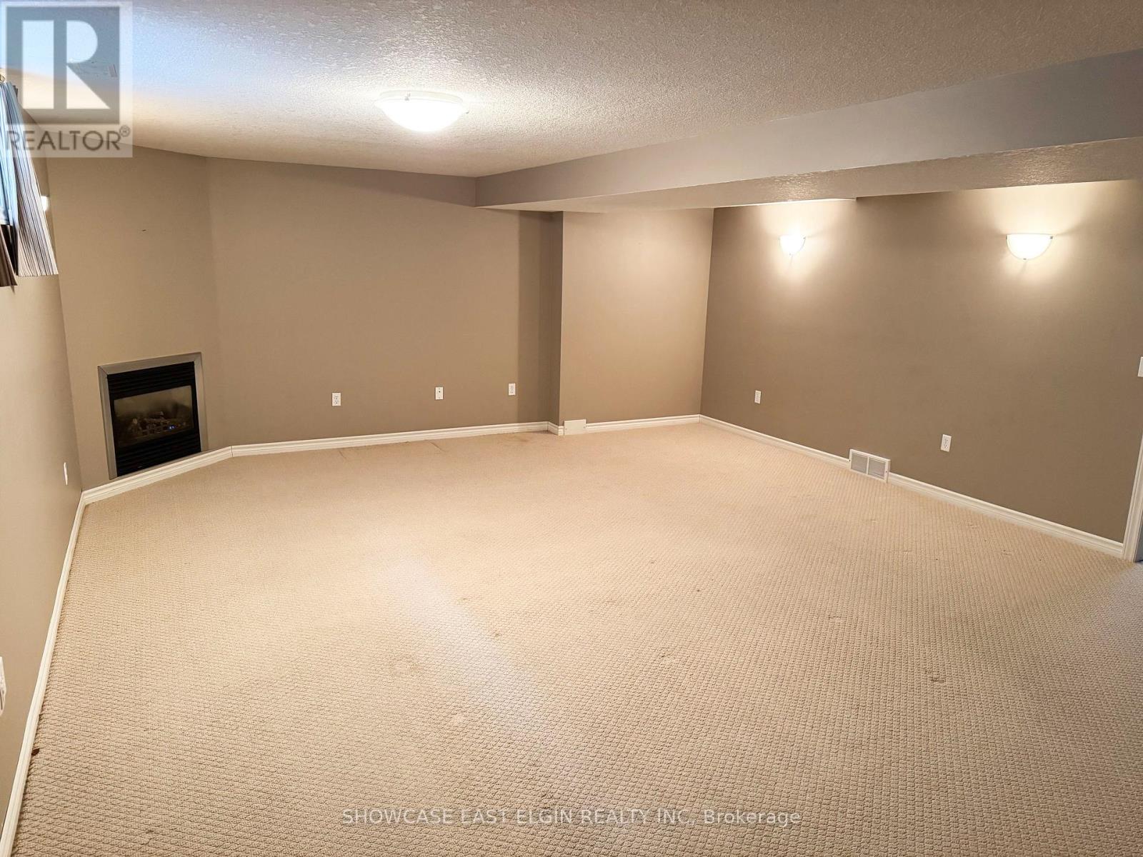 10 HOLLAND AVENUE - 15