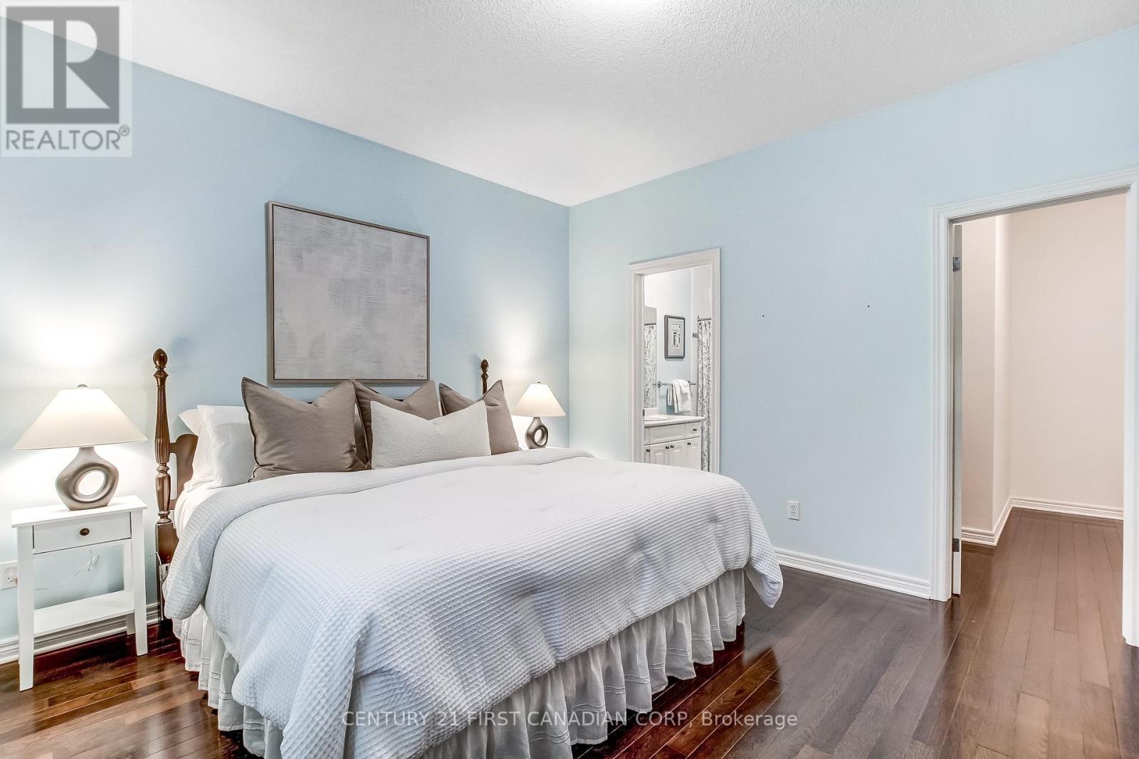 #11 417 HYDE PARK ROAD - 16