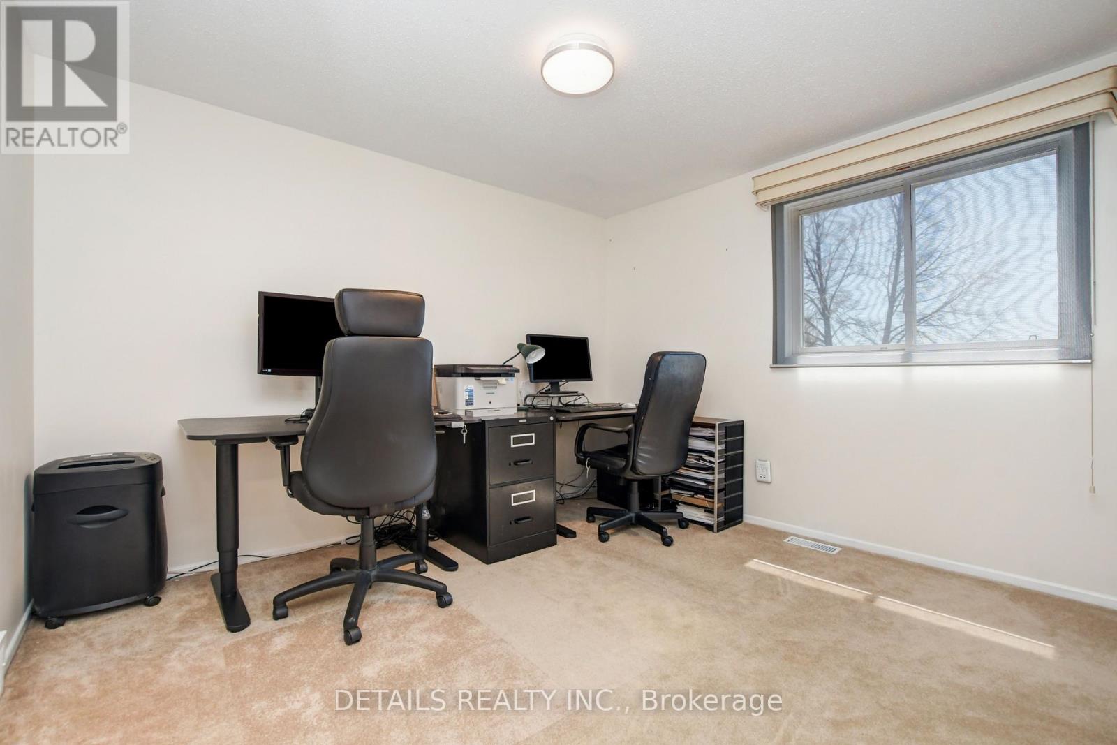 4388 WHITTAKER CRESCENT - 31