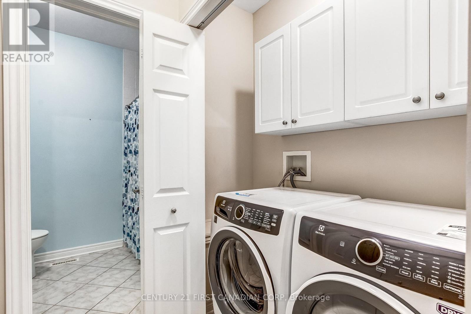 #11 417 HYDE PARK ROAD - 21