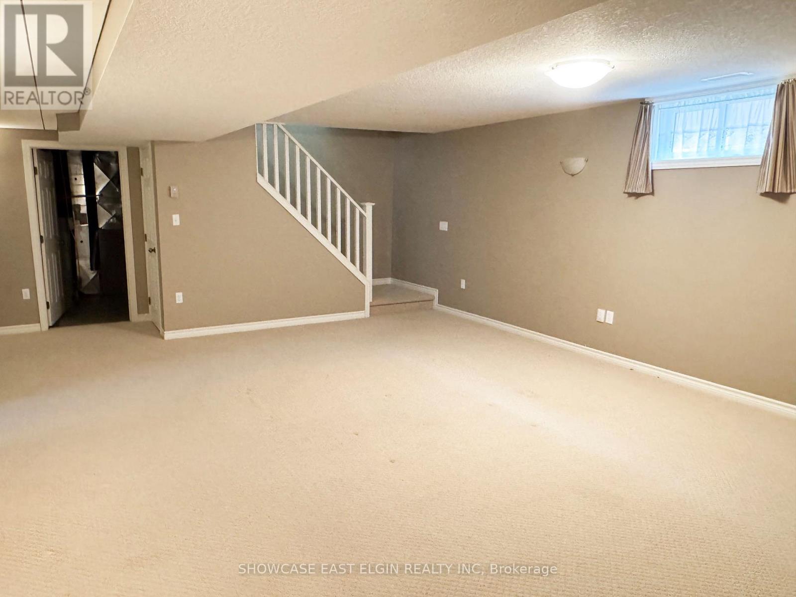 10 HOLLAND AVENUE - 16