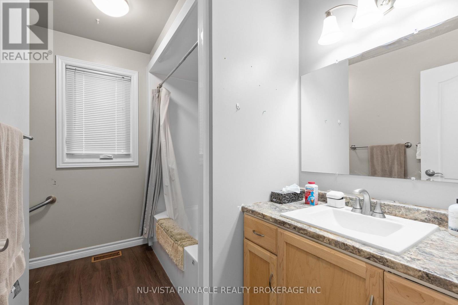 71 MELANIE DRIVE - 16
