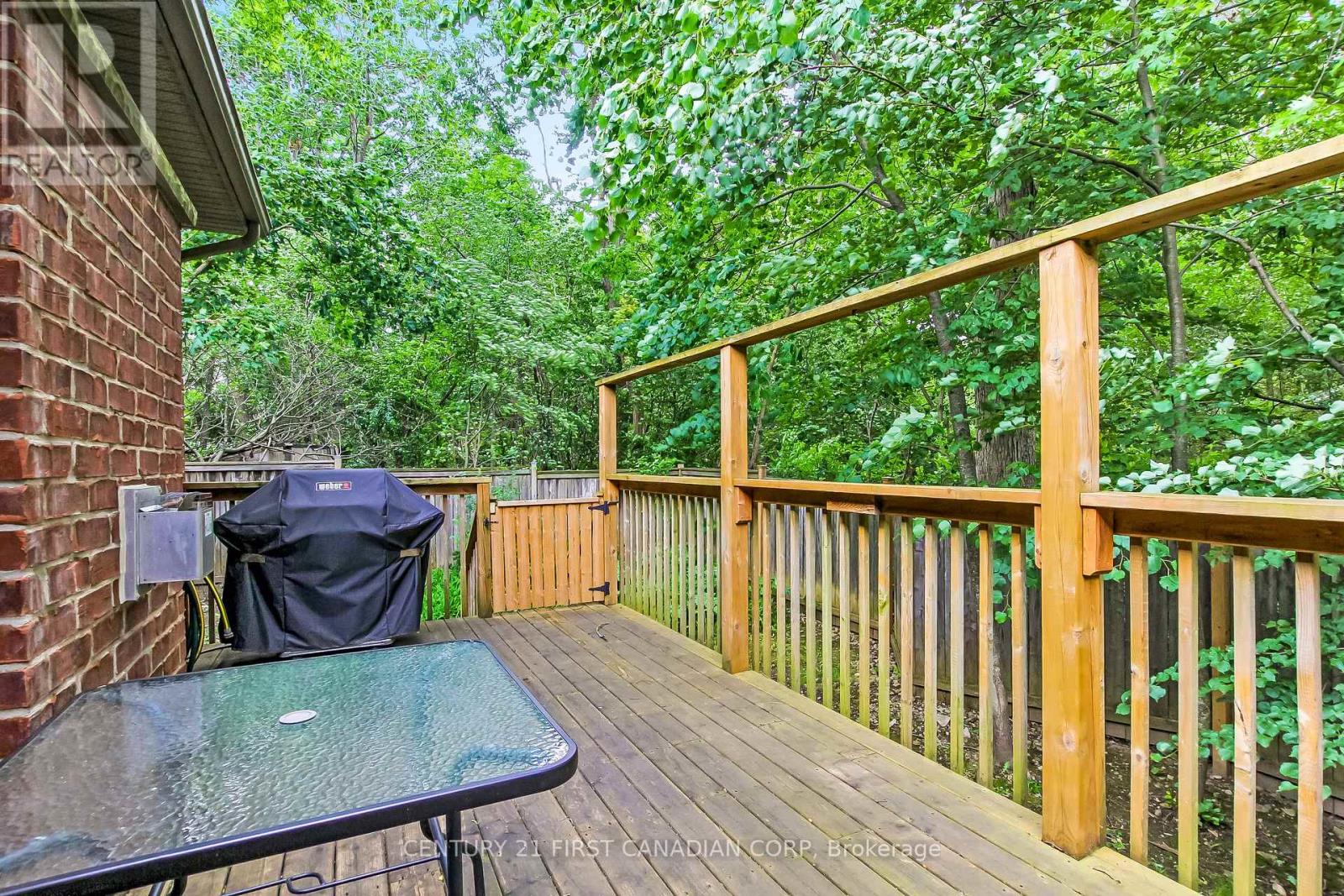 #11 417 HYDE PARK ROAD - 22