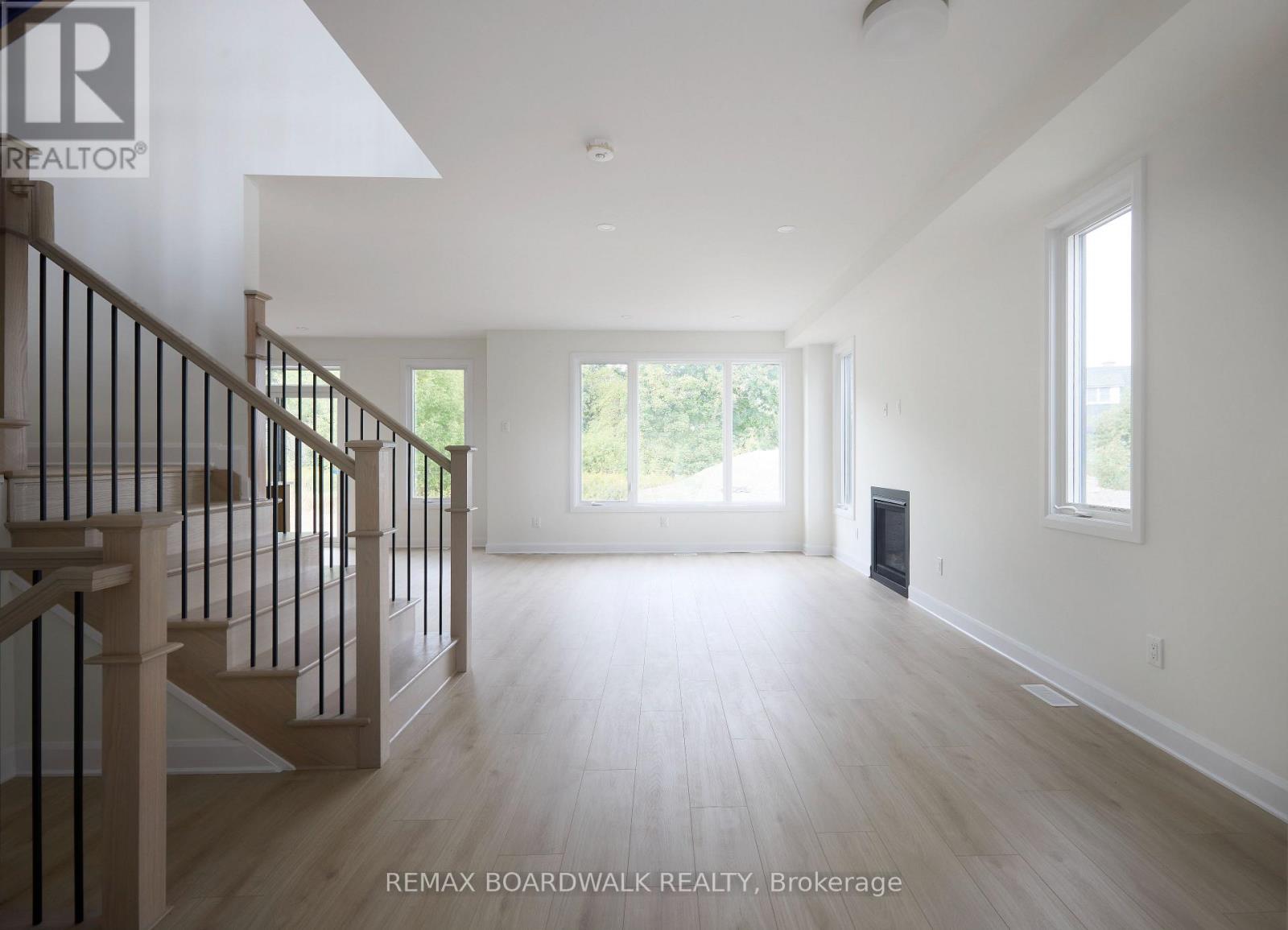 724 KENNY GORDON AVENUE - 4