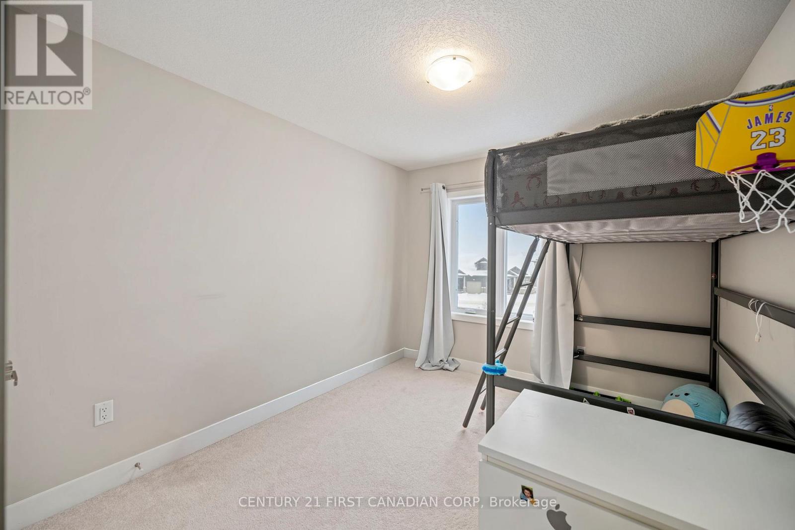 #36 1375 WHETHERFIELD STREET - 18