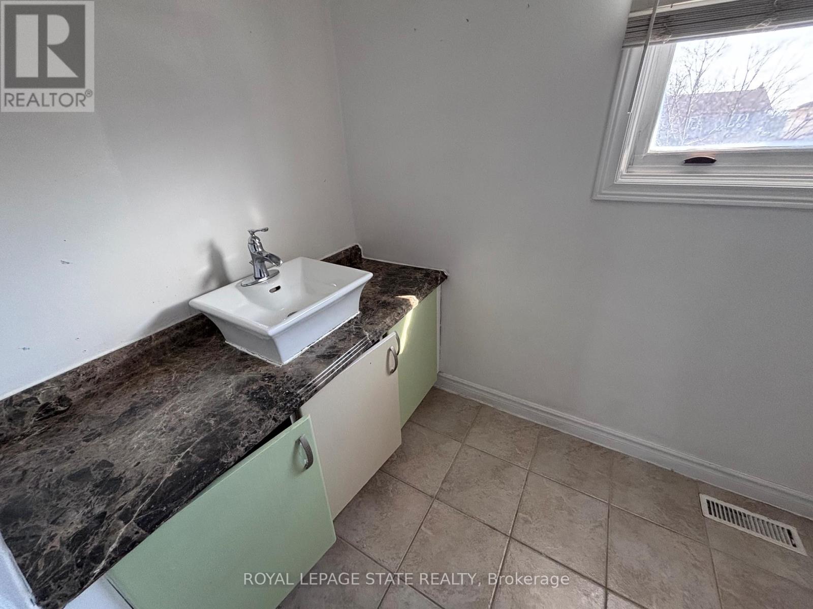 15 STRADA BOULEVARD - 22
